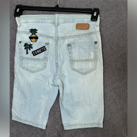 Zara boys denim shorts with patches and rips with tie and button waist sz8 - Picture 5 of 9